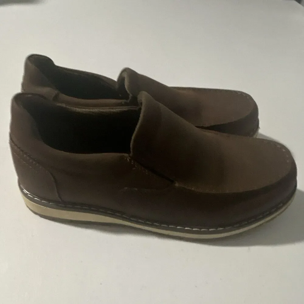 Madison Avenue Boys Brown Slip-On Loafer Casual Shoes: Size 2.5–New with no tags